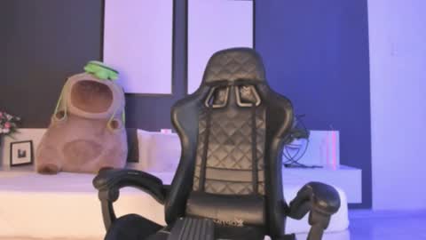 Snapshot of leyli_doll chatting on November 13, 9:03 pm Leyli Doll online show from November 13, 9:03 pm