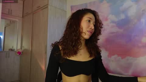 Snapshot of leyre_lerr chatting on November 7, 6:52 pm Jessica online show from November 7, 6:52 pm