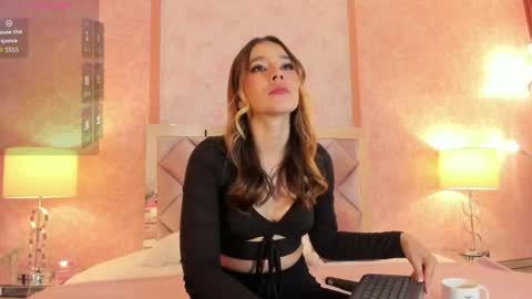 LEZY online show from November 18, 7:51 pm