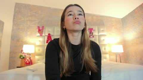 LEZY online show from February 16, 7:32 pm