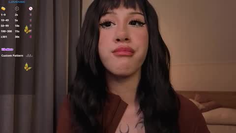 Snapshot of lezy_liza chatting on November 28, 4:26 am Lisa online show from November 28, 4:26 am