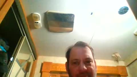 Snapshot of lgck12in chatting on December 18, 8:20 am C2bme online show from December 18, 8:20 am