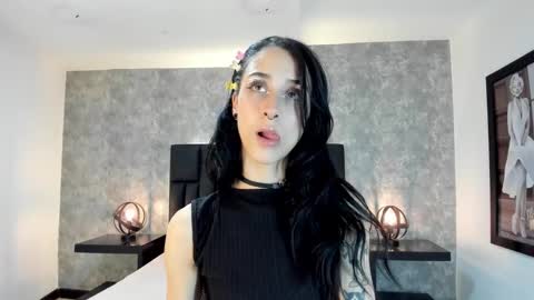 lhiamfitt online show from December 14, 4:45 am