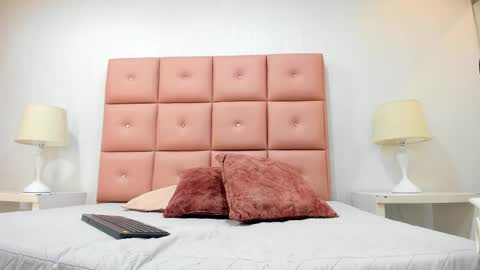 lhiamfitt online show from January 18, 5:59 pm