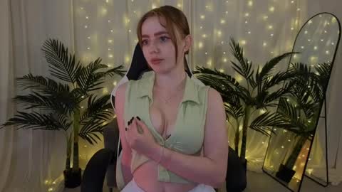 Linda my FANSLY  red fury online show from April 28, 1:04 am