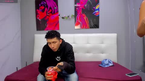 Snapshot of lia78couple chatting on July 9, 8:24 pm lia78couple online show from July 9, 8:24 pm