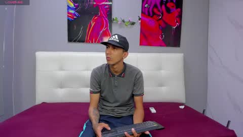 Snapshot of lia78couple chatting on July 13, 7:49 pm lia78couple online show from July 13, 7:49 pm