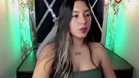 Snapshot of lia_14_ chatting on February 7, 11:34 am Lia online show from February 7, 11:34 am