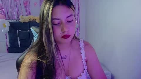 Snapshot of lia_14_ chatting on September 24, 6:33 pm Lia online show from September 24, 6:33 pm