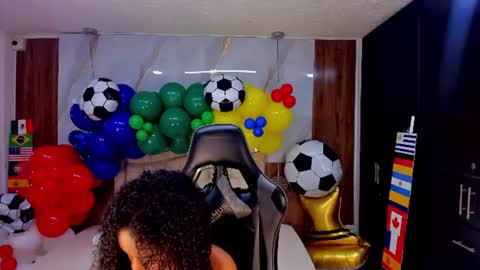 lia_16_ online show from June 26, 11:03 am