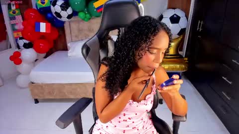 lia_16_ online show from June 30, 11:11 am