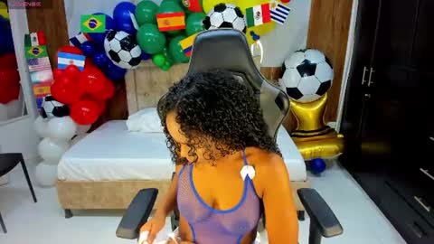 lia_16_ online show from July 2, 11:05 am