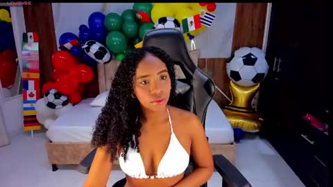 lia_16_ online show from July 8, 11:04 am