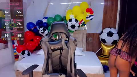 lia_16_ online show from July 11, 11:02 am