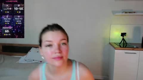 Snapshot of lia_2002_ chatting on April 11, 1:26 pm lia_2002_ online show from April 11, 1:26 pm
