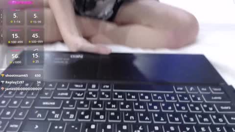 Snapshot of lia__meow chatting on February 8, 9:35 am Lia online show from February 8, 9:35 am