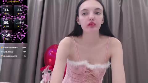 Snapshot of lia__meow chatting on February 12, 10:04 pm Lia online show from February 12, 10:04 pm