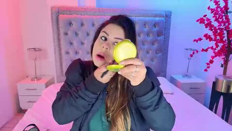 Snapshot of lia_adamsss chatting on November 5, 3:28 am Lia online show from November 5, 3:28 am