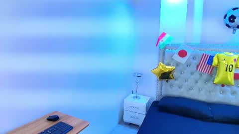 Lia  online show from June 18, 3:29 am