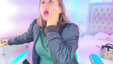 Lia  online show from July 22, 3:20 am