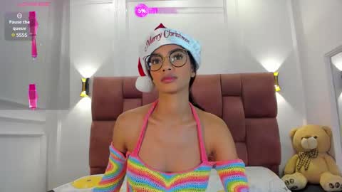 Snapshot of lia_girl2 chatting on December 26, 3:49 am Lia online show from December 26, 3:49 am
