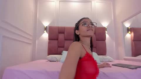 Snapshot of lia_girl2 chatting on January 22, 7:35 am Lia online show from January 22, 7:35 am