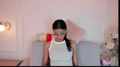 Snapshot of lia_girl2 chatting on February 1, 11:21 am Lia online show from February 1, 11:21 am