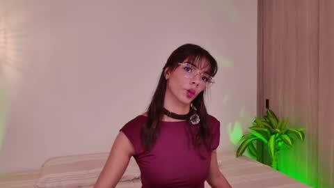 Lia online show from May 1, 5:12 am