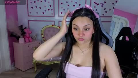 Snapshot of lia_harper_t chatting on May 29, 3:04 am lia_harper_t online show from May 29, 3:04 am