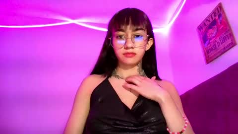 Lia Johnson online show from May 23, 10:25 pm