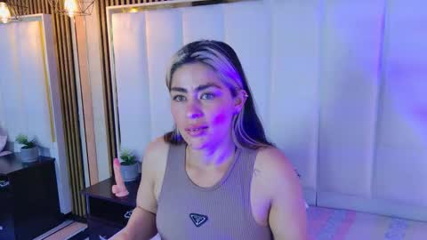 lia_jonesss online show from December 5, 9:51 am
