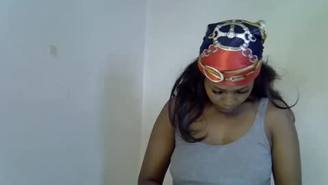 lia online show from October 23, 5:29 am