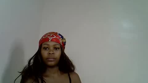 lia online show from October 25, 5:59 am