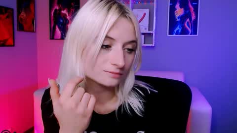 Snapshot of lia_make_love chatting on October 4, 9:57 pm lia_make_love online show from October 4, 9:57 pm
