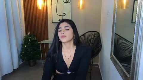 Snapshot of lia_mar_ chatting on December 15, 6:23 pm LIA online show from December 15, 6:23 pm