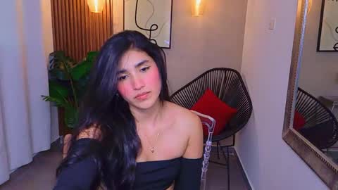 Snapshot of lia_mar_ chatting on June 5, 6:24 pm LIA online show from June 5, 6:24 pm