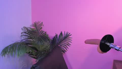 lia_owenss online show from June 6, 7:29 pm