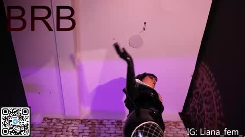 Snapshot of lia_owo chatting on October 28, 11:58 am Liana online show from October 28, 11:58 am