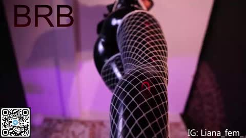 Snapshot of lia_owo chatting on October 29, 12:29 pm Liana online show from October 29, 12:29 pm