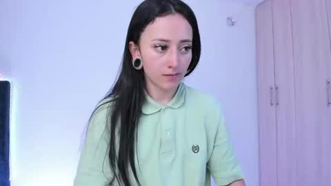 Snapshot of lia_queen610 chatting on January 12, 11:58 pm Little Queen Lia online show from January 12, 11:58 pm