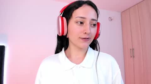 Snapshot of lia_queen610 chatting on January 19, 2:57 am Little Queen Lia online show from January 19, 2:57 am