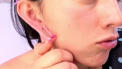 Snapshot of lia_queen610 chatting on February 12, 9:11 pm Little Queen Lia online show from February 12, 9:11 pm