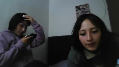 Snapshot of lia_queen610 chatting on October 9, 1:14 am Little Queen Lia online show from October 9, 1:14 am