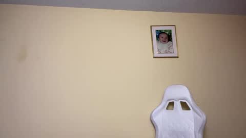 Snapshot of lia_queen610 chatting on February 17, 11:33 pm Little Queen Lia online show from February 17, 11:33 pm