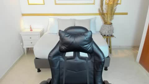 Lia  online show from February 6, 2:38 am