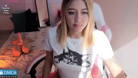 lia summer1 online show from June 4, 7:09 pm