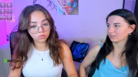 Snapshot of lia_sunset chatting on September 23, 7:33 am Lia online show from September 23, 7:33 am