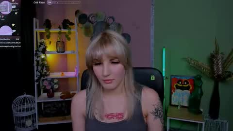 Snapshot of lia_sunset chatting on September 29, 7:40 pm Lia online show from September 29, 7:40 pm