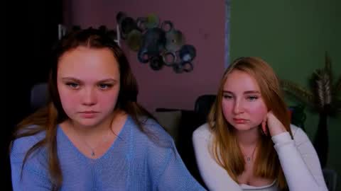 Snapshot of lia_sunset chatting on October 5, 7:12 pm Lia online show from October 5, 7:12 pm