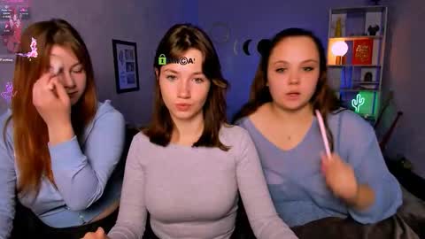 Snapshot of lia_sunset chatting on October 6, 7:11 pm Lia online show from October 6, 7:11 pm